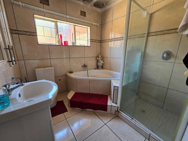 3 Bedroom Property for Sale in Barberton Mpumalanga