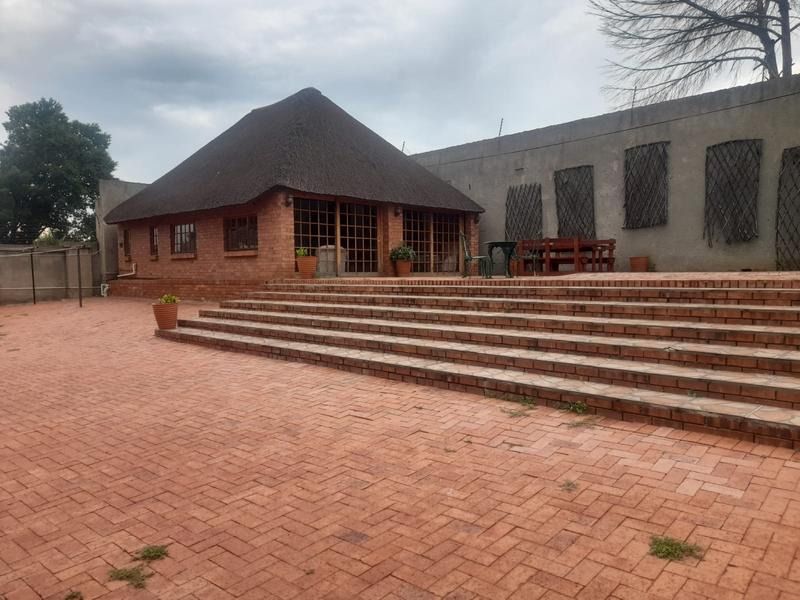 6 Bedroom Property for Sale in Ermelo Mpumalanga