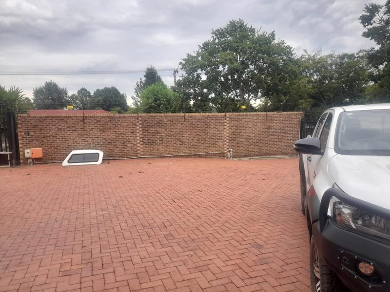 6 Bedroom Property for Sale in Ermelo Mpumalanga