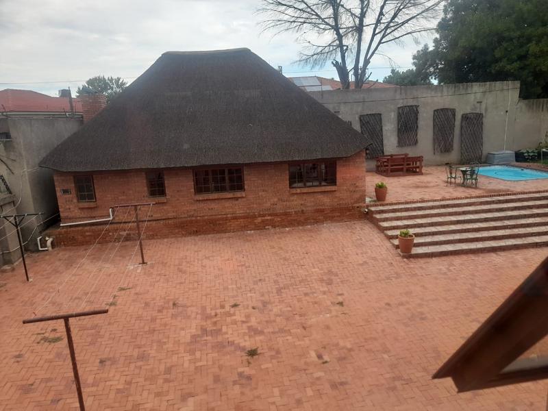 6 Bedroom Property for Sale in Ermelo Mpumalanga