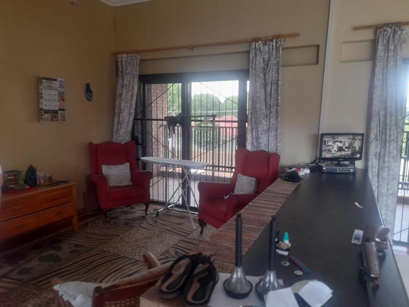 6 Bedroom Property for Sale in Ermelo Mpumalanga