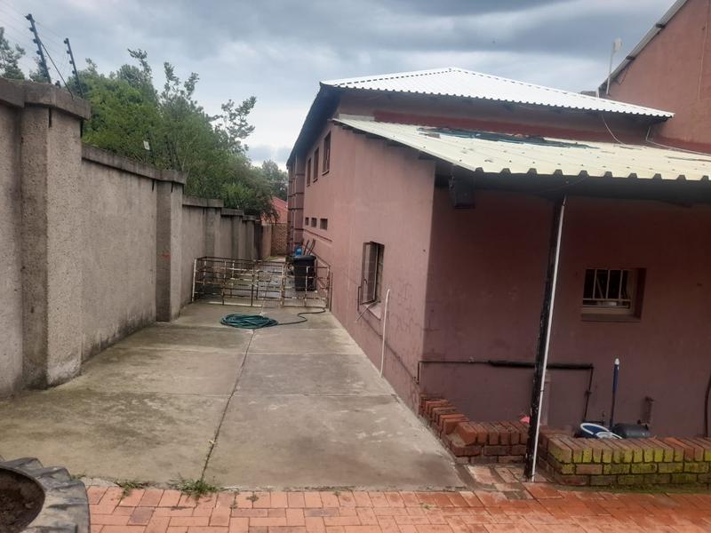 6 Bedroom Property for Sale in Ermelo Mpumalanga