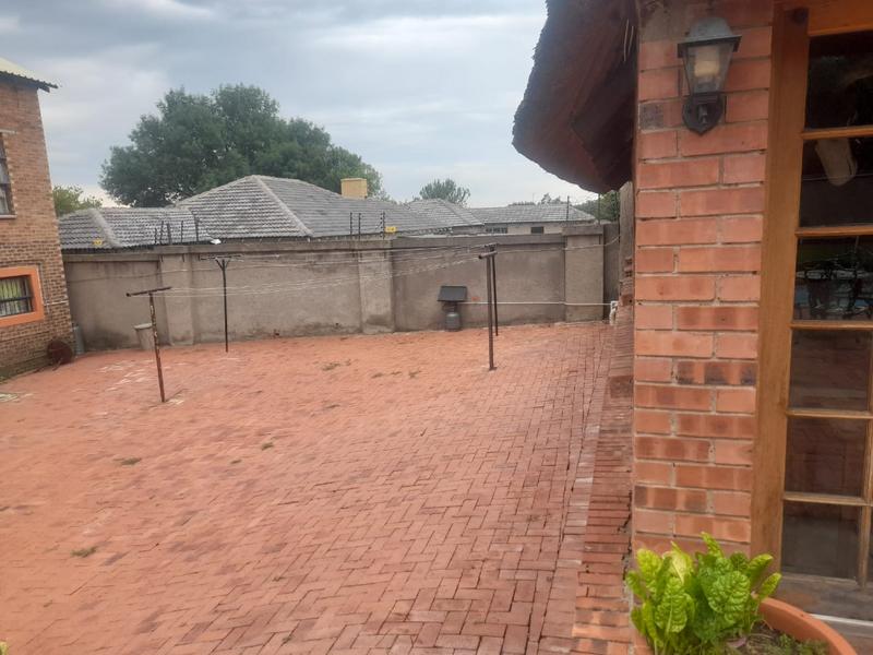 6 Bedroom Property for Sale in Ermelo Mpumalanga