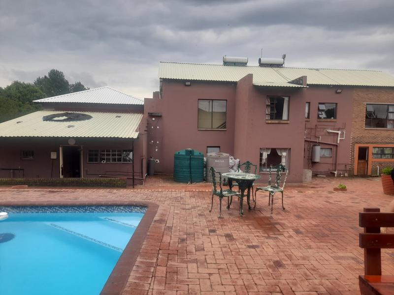 6 Bedroom Property for Sale in Ermelo Mpumalanga