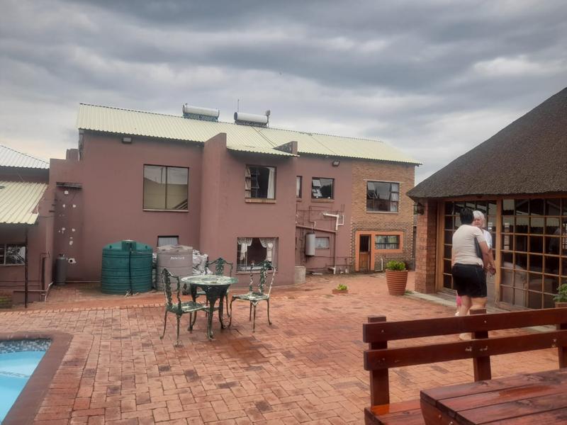 6 Bedroom Property for Sale in Ermelo Mpumalanga