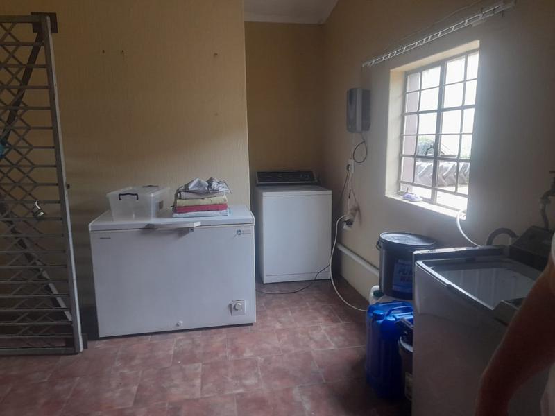 6 Bedroom Property for Sale in Ermelo Mpumalanga