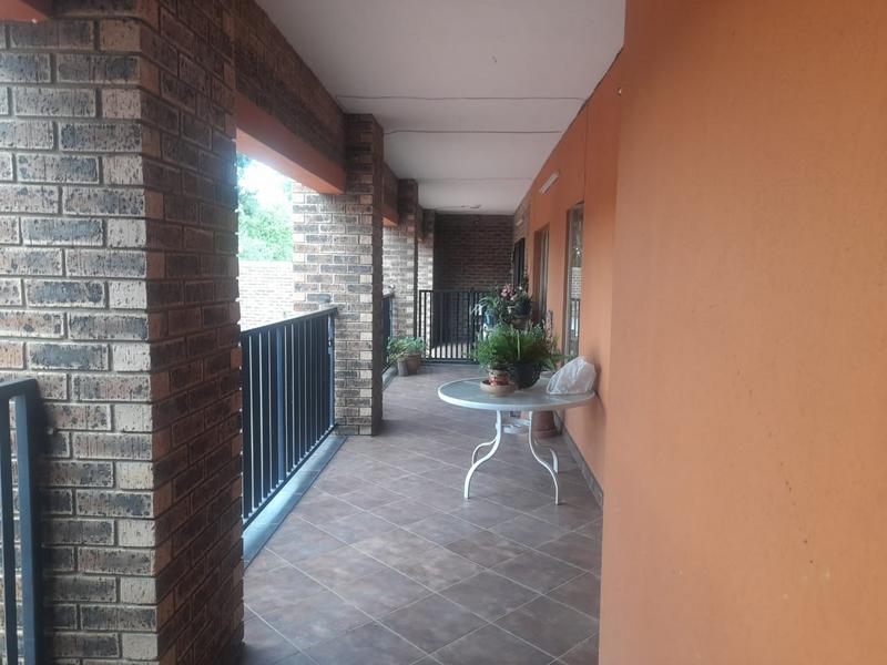 6 Bedroom Property for Sale in Ermelo Mpumalanga