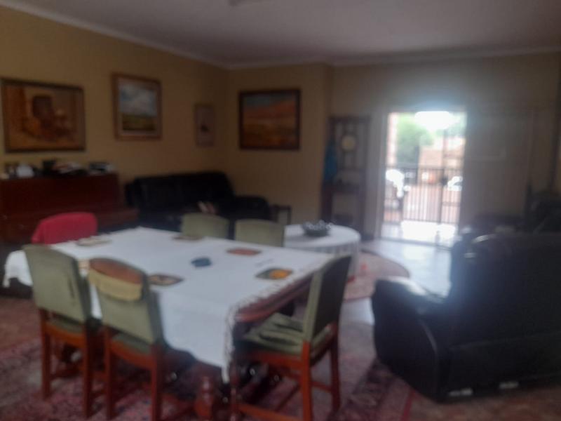 6 Bedroom Property for Sale in Ermelo Mpumalanga