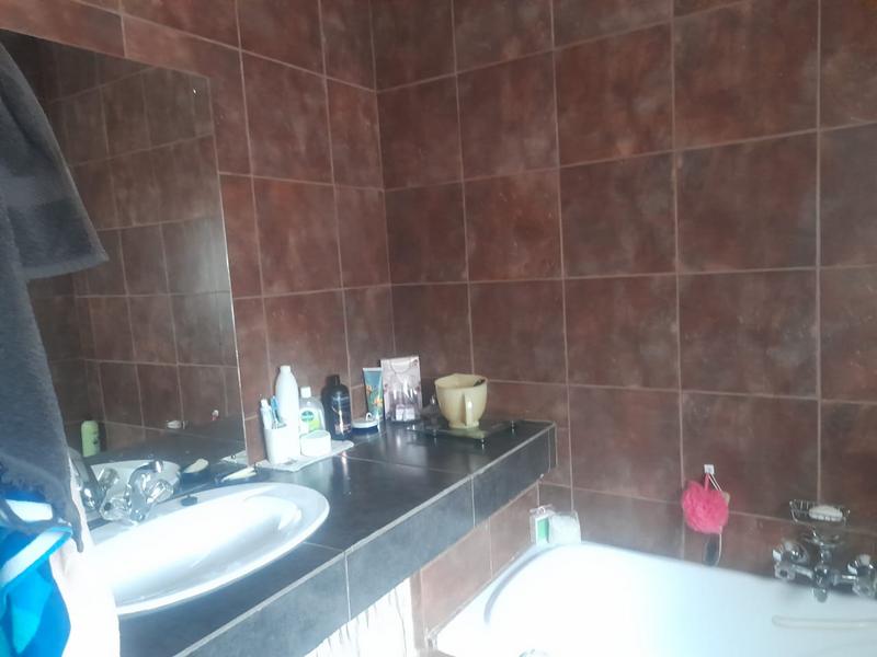 6 Bedroom Property for Sale in Ermelo Mpumalanga