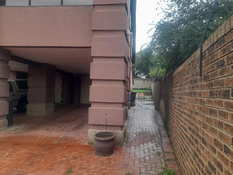 6 Bedroom Property for Sale in Ermelo Mpumalanga