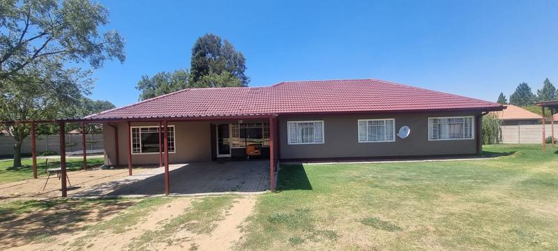 4 Bedroom Property for Sale in Kosmos Park Mpumalanga