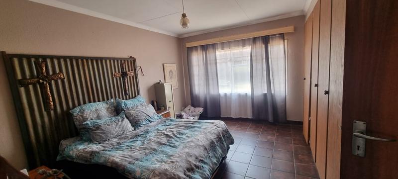 4 Bedroom Property for Sale in Kosmos Park Mpumalanga