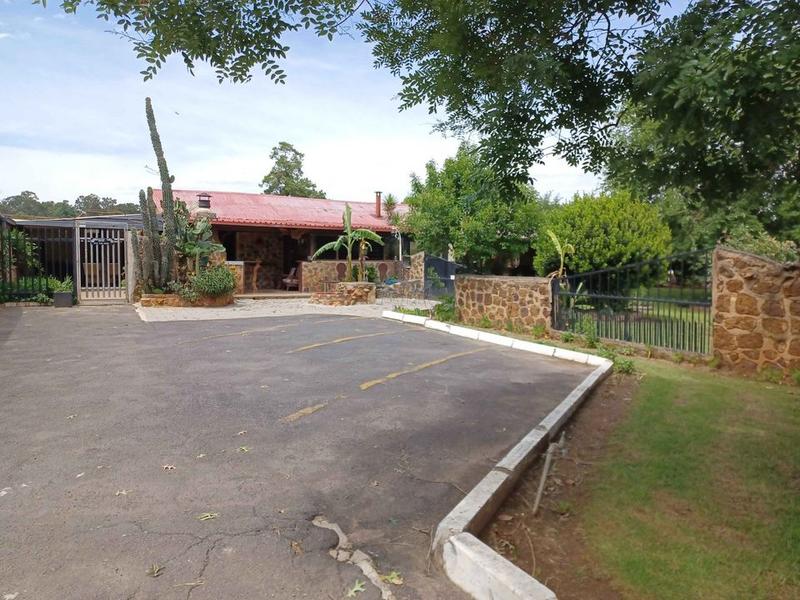 8 Bedroom Property for Sale in Machadodorp Mpumalanga