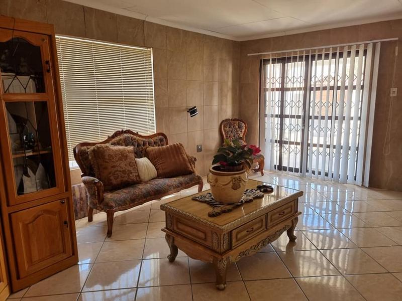 4 Bedroom Property for Sale in Kosmos Park Mpumalanga