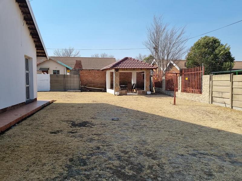 4 Bedroom Property for Sale in Kosmos Park Mpumalanga