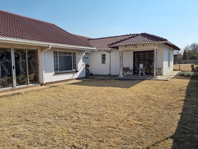 4 Bedroom Property for Sale in Kosmos Park Mpumalanga