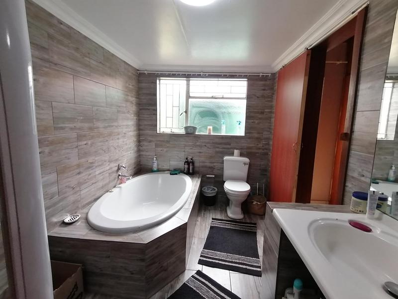 4 Bedroom Property for Sale in Ermelo Mpumalanga
