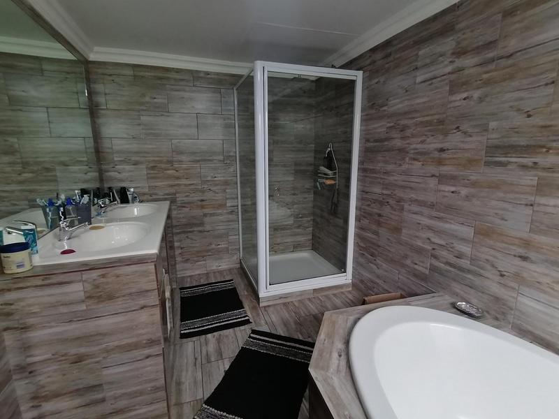 4 Bedroom Property for Sale in Ermelo Mpumalanga