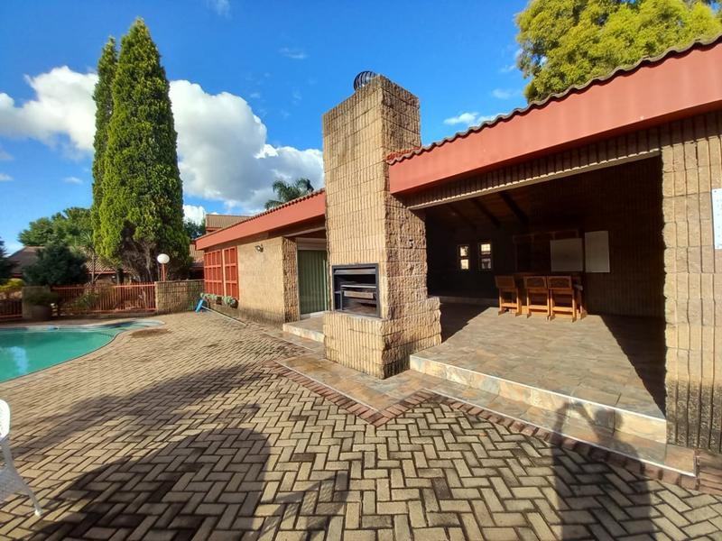 5 Bedroom Property for Sale in Clubville Mpumalanga