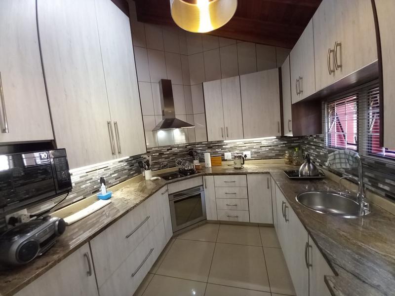 5 Bedroom Property for Sale in Clubville Mpumalanga