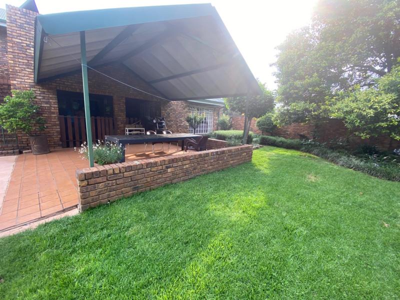 8 Bedroom Property for Sale in Groenkol Mpumalanga