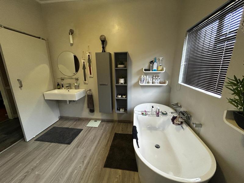 5 Bedroom Property for Sale in Standerton Mpumalanga