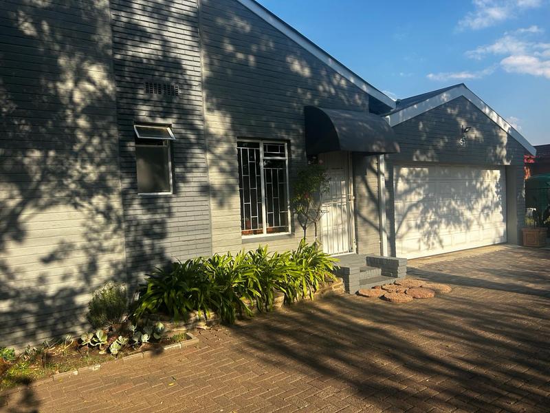5 Bedroom Property for Sale in Standerton Mpumalanga