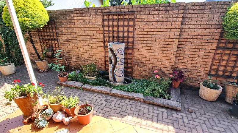 3 Bedroom Property for Sale in Lisdogan Park Gauteng