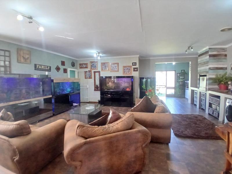 5 Bedroom Property for Sale in Ermelo Mpumalanga