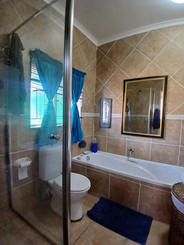 5 Bedroom Property for Sale in Ermelo Mpumalanga