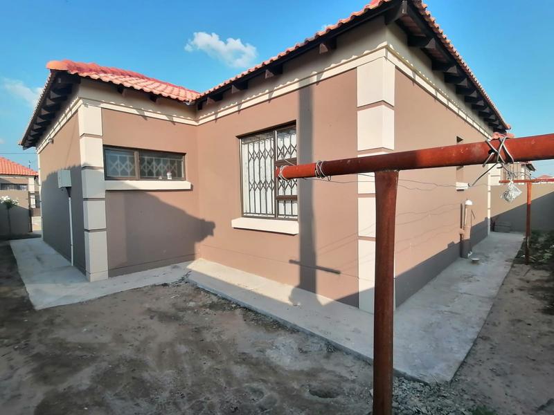 2 Bedroom Property for Sale in Ermelo Mpumalanga