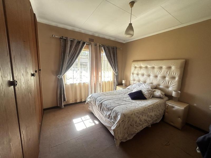 4 Bedroom Property for Sale in Kosmos Park Mpumalanga