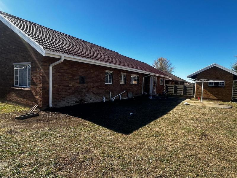 4 Bedroom Property for Sale in Flora Park Mpumalanga