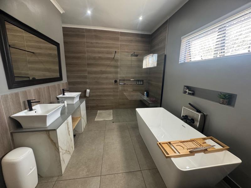 4 Bedroom Property for Sale in Gholfsig Mpumalanga