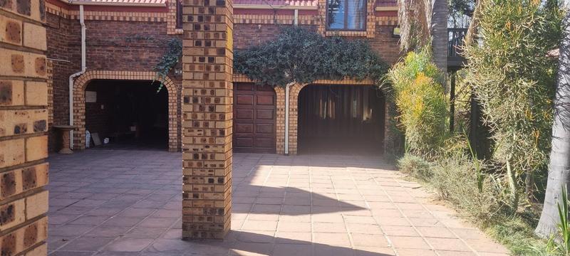 5 Bedroom Property for Sale in Gholfsig Mpumalanga