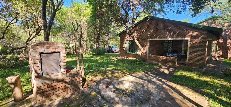 5 Bedroom Property for Sale in Marloth Park Mpumalanga