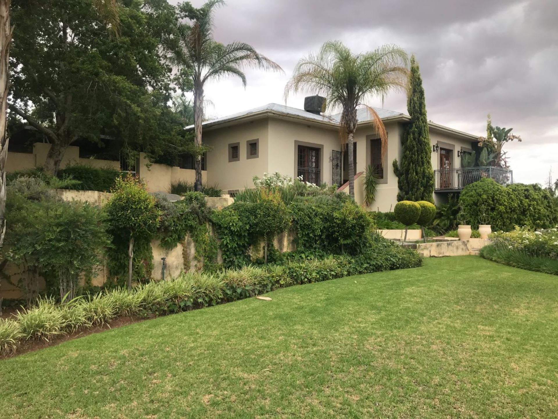 6 Bed House for Sale Die Rand Upington